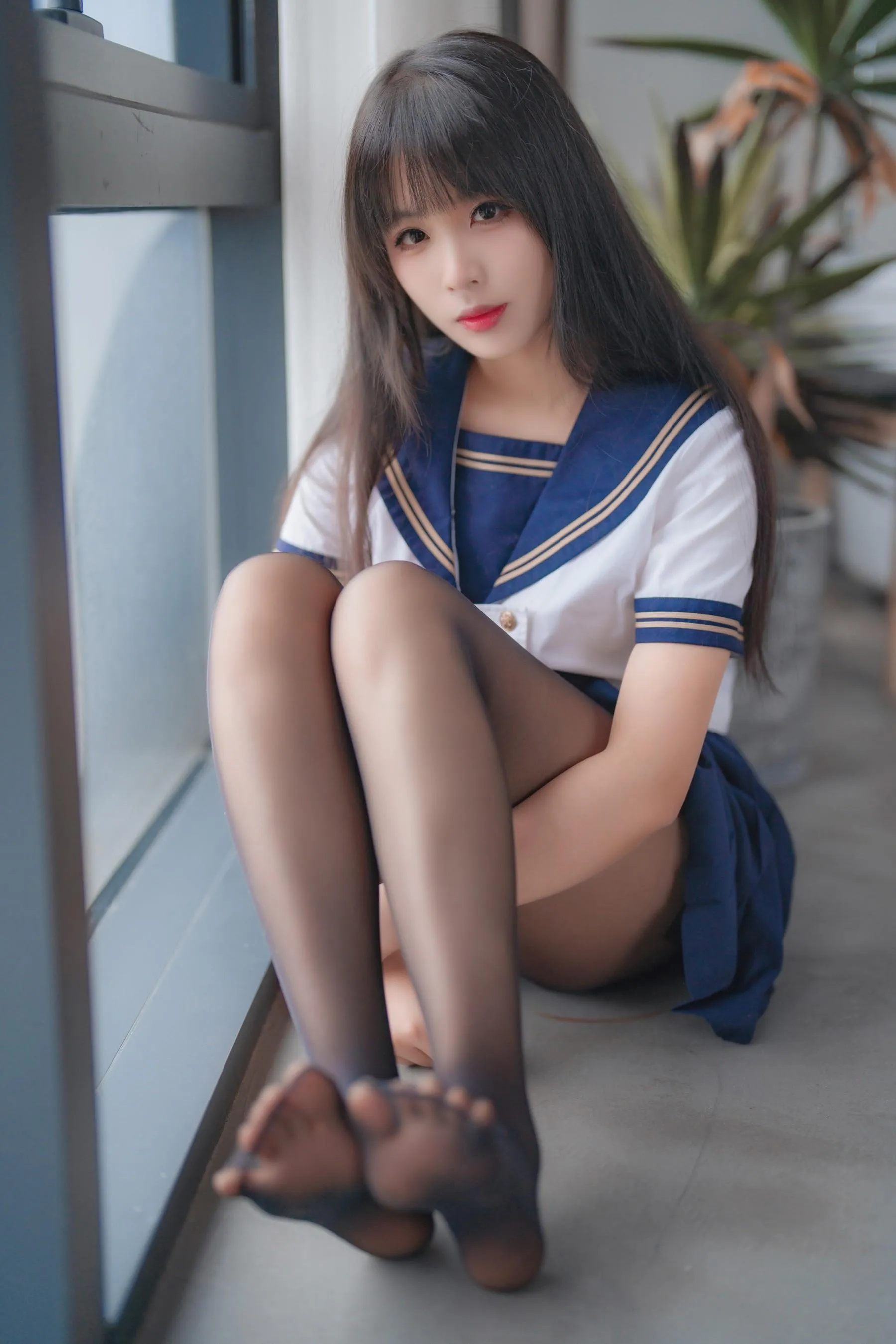 轩萧学姐 – NO.40 2023生日作 5月舰长 黑丝jk内衣 [32P]插图